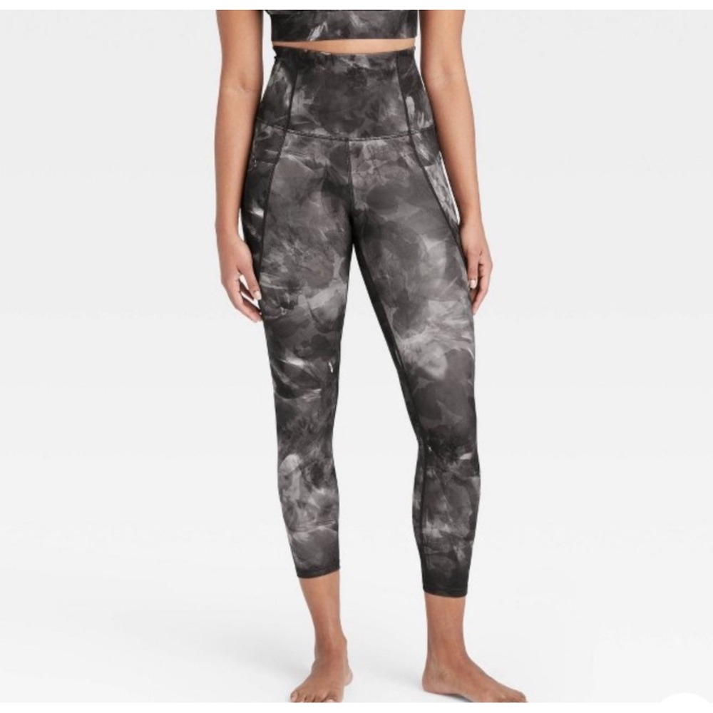 All in Motion Womens High Waisted Tie Dye Print Athletic Leggings L Pockets
